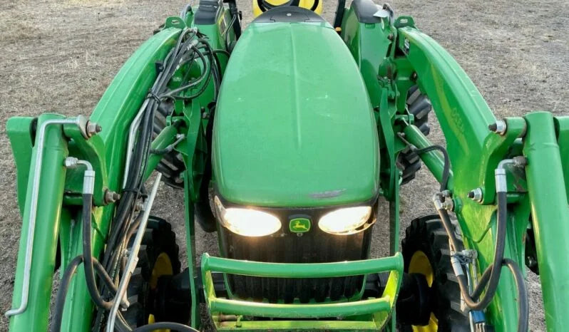 Tracteur John Deere 4320 – 48 CV – 4x4 – Robuste, Révisé, Prêt à Travailler