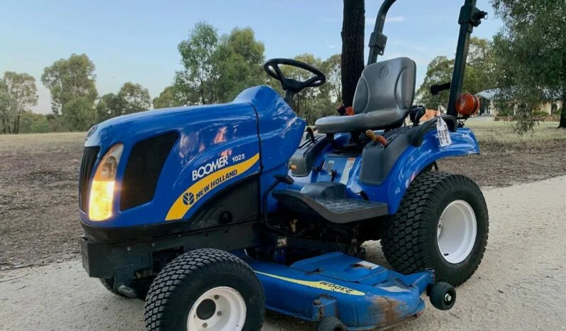 Tracteur New Holland Boomer 1025 – 26 CV – Compact et Polyvalent