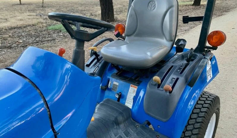 Tracteur New Holland Boomer 1025 – 26 CV – Compact et Polyvalent