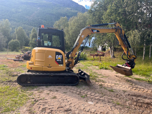 Équipement compact Bobcat 305 5E 2016 5,62t 3327h