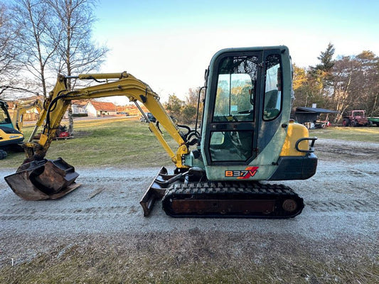 Équipement compact Yanmar B37V 1998 3,3t 4740h