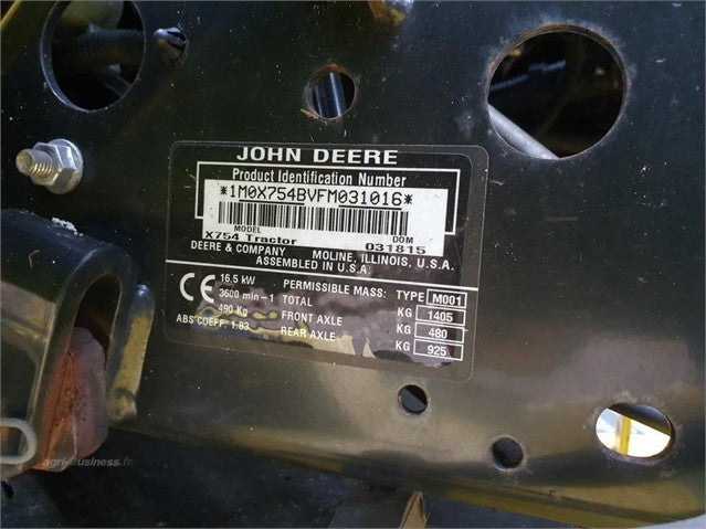 Équipement d’entretien John Deere X754 – 2015 – 704 h