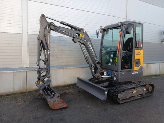 Équipement de chantier Volvo ECR25D 2021 3,2t 206h avec accessoires