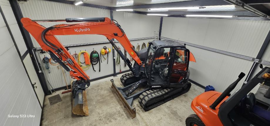 Equipement compact Kubota KX080-3 – 2012