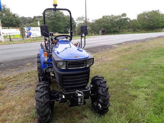 Tracteur Agricole Compact Farmtrac FT30 – 28,5 cv – 4 roues motrices