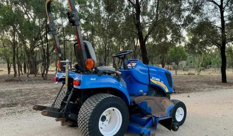 Tracteur New Holland Boomer 1025 – 26 CV – Compact et Polyvalent