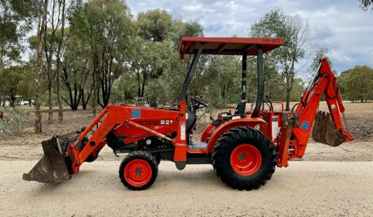 Tractopelle Industriel Kubota B21 – 21 CV – 4x4 – 1 614 h – Compact et Robuste