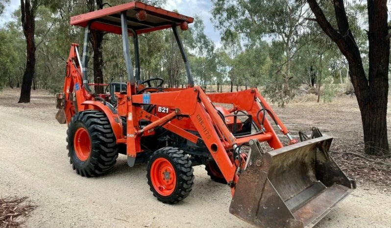 Tractopelle Industriel Kubota B21 – 21 CV – 4x4 – 1 614 h – Compact et Robuste