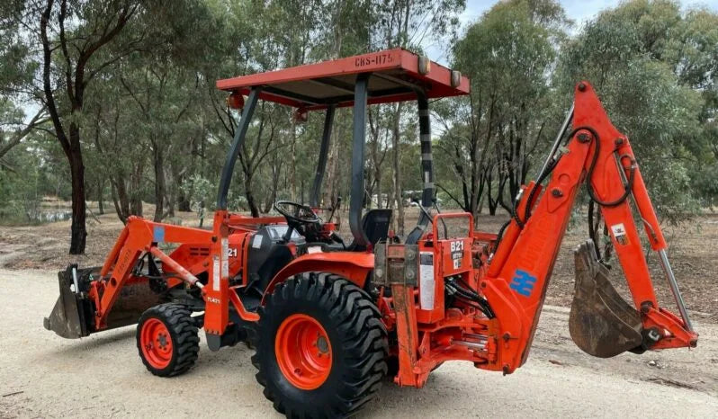 Tractopelle Industriel Kubota B21 – 21 CV – 4x4 – 1 614 h – Compact et Robuste