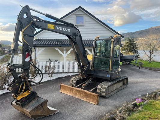 Unité de travail Volvo ECR58D 2014 5,8t 4160h